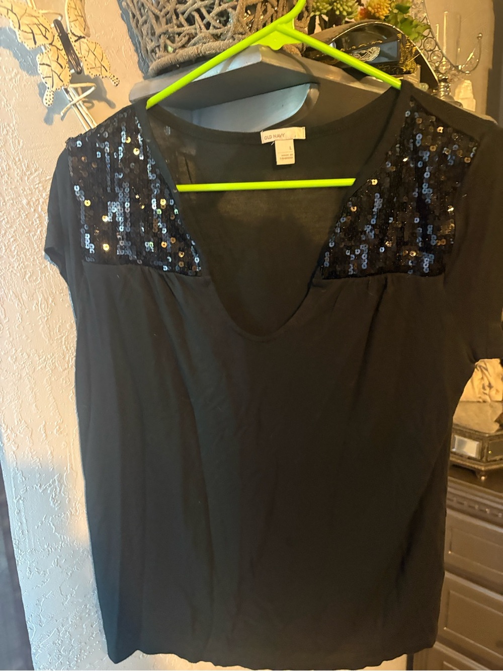 Women’s Size Large Shirt
